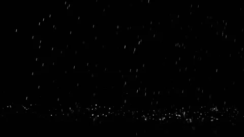 Medium droplets of rain falling on the surface of an isolated background Vidéo 126160394