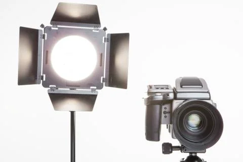 Medium format  proffesional camera and studio light with barn doors Stock-Fotos