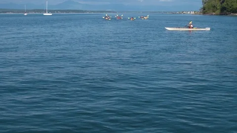 Medium group of people kayaking 動画素材 76227890