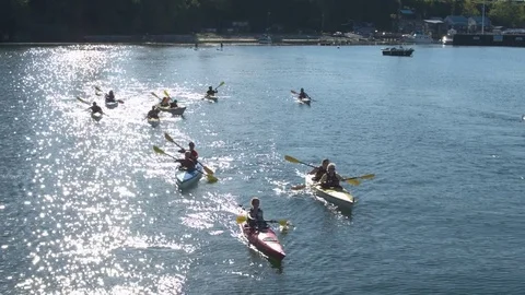 Medium group of people kayaking 스톡 동영상 76228162