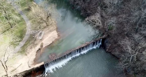 Medium Height Dam Descent 스톡 동영상 88262280