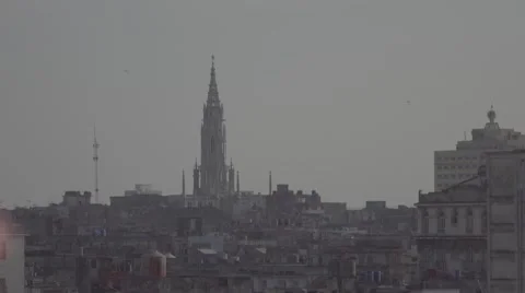 Medium long shot of Cathedral over Havana rooftops, Cuba Video stock 65475588
