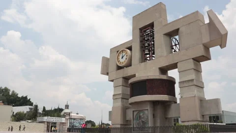 Medium low angle shot - Carrillón - the bell tower of the Basilica of Guadalupe Video stock 159177251
