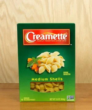 Medium shell pasta Photos