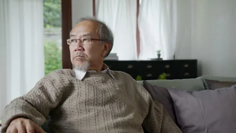 Medium shot : Asian elderly senior male or depressed grandpa at nursing home 스톡 동영상 142089112