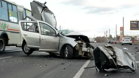 Medium shot deadly car crash 動画素材 65291164