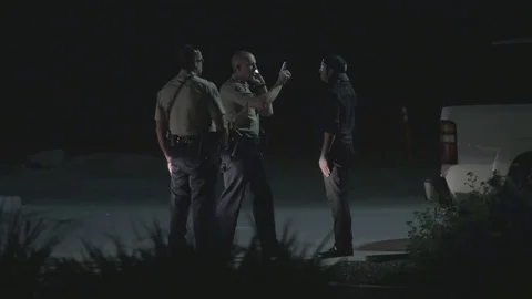 Medium Shot Night Time DUI Traffic Stop 스톡 동영상 95583351
