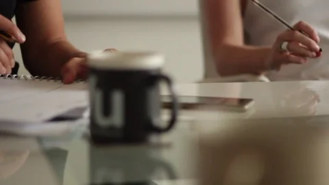 Meeting Close Up 動画素材 76720205