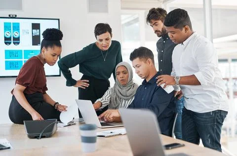 Meeting, problem solving or business people on laptop with feedback, discussion 스톡 사진