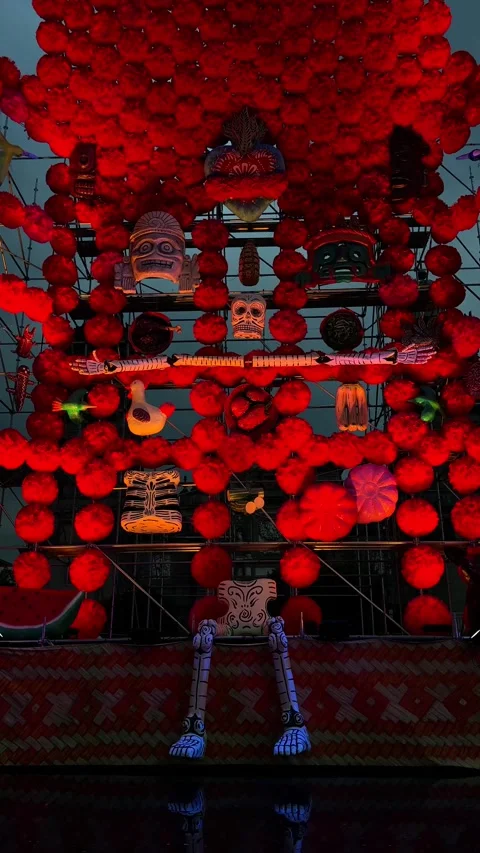 Mega Day of the Dead offering illuminated at night in Zócalo, CDMX Stock Footage 291576920
