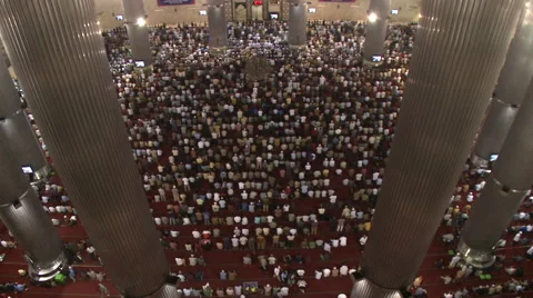 Mega mosque empties. Top-shot from back, time-lapse Stock Footage 43144584
