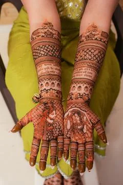 Mehendi Designs on the Hands on Bride Foto stock