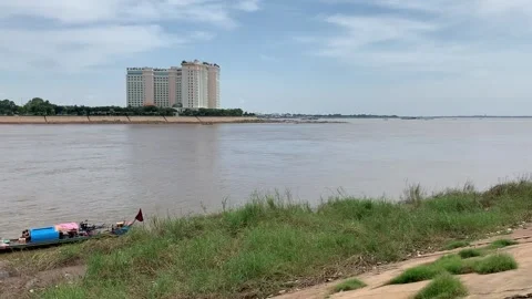 Mekong river in Phnom Penh Stock-Footage 341126360