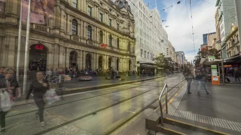 Melbourne CBD Tram Timelapse 動画素材 303684667