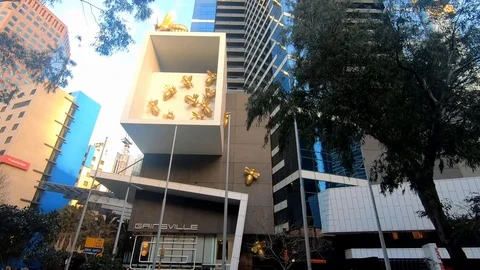 Melbourne CBD's highest view point, Eureka Skydeck building 88, Riverside Stock Footage 118617559