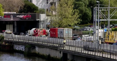 Melbourne Monash Freeway peak hour heavy traffic 스톡 동영상 82335363