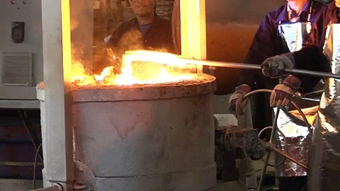 Melted metal boiler 動画素材 101932267