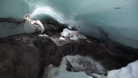 Melting glacier stream inside the glacier cave 스톡 동영상 149631993