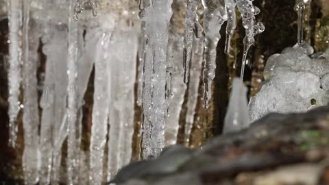 Melting ice 스톡 동영상 327795749