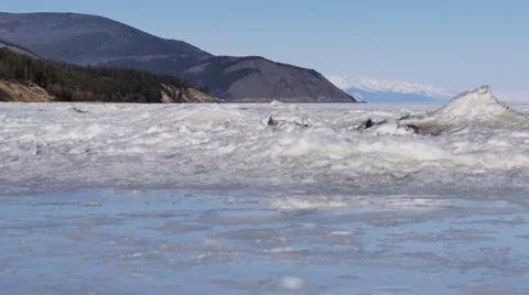 Melting ice on the lake Video stock 61751927