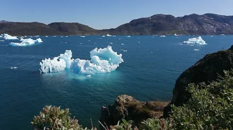 Melting Iceberg Video stock 11400404