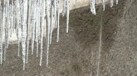 Melting icicles 스톡 동영상 20586994