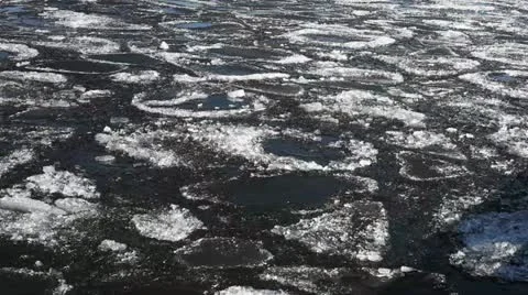 Melting spring ice floe 動画素材 10892842