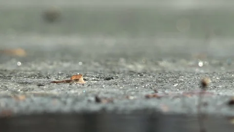 Melts the ice on the water. Video stock 74392134