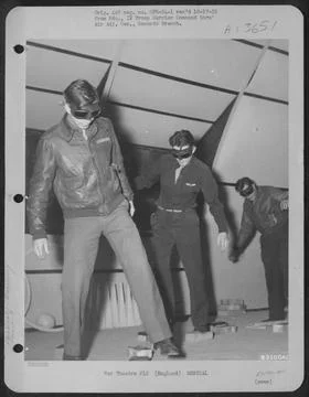 Members Of The 9Th Troop Carrier Command Take Tests In Night Vision Classe... Stock Photos