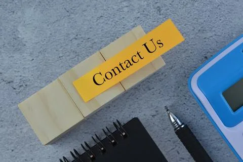 Memo note written with text CONTACT US Stock Photos