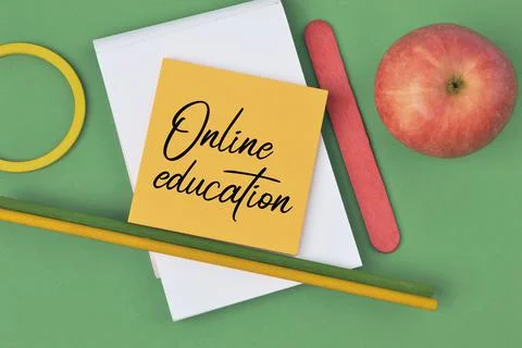 Memo note written with text ONLINE EDUCATION. Stock Photos