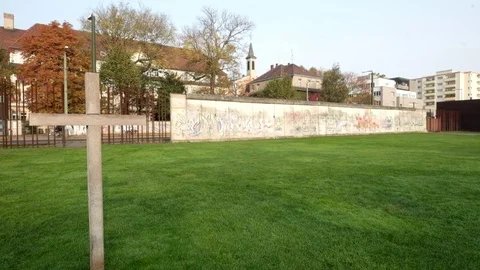 The memorial of the Berlin Wall 스톡 동영상 81565072
