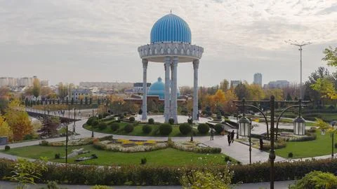 Memorial Complex to Victims of Repression in Tashkent Autumn View 库存照片