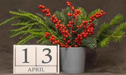Memory and important date April 13, desk calendar - spring season. Fotos Stock