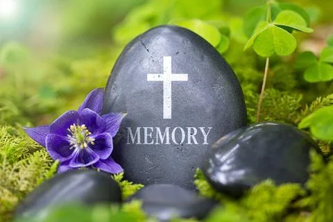 Memory Black stone with the Word ?Memory? and a cross Copyright: xZoonar.c... Stock-Fotos