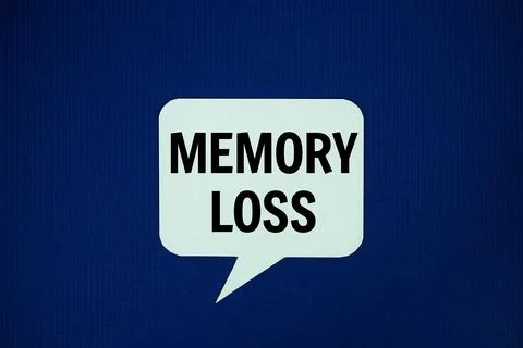 Memory Loss text on speech bluble top view on navy blue background 写真素材