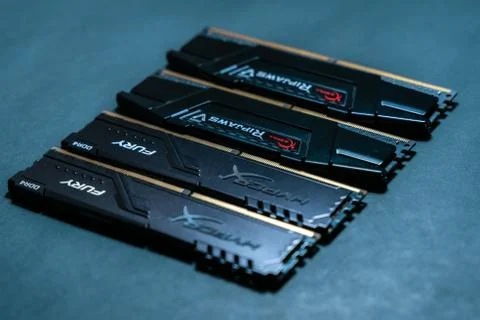  Memory modules. Fast G.Skill Ripjaws DDR4 RAM. Famous Gamer, enthusiast DRAM Foto stock