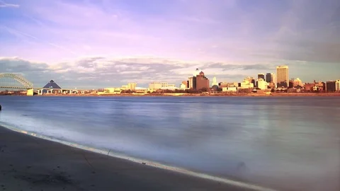 Memphis skyline timelapse at sunset Vídeos de archivo 71015433