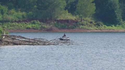 Men on boat 動画素材 283681589