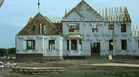 Men building a house Stock-Footage 98140