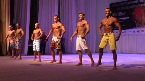 Men compete in "Beach bodybuilding" Stock Footage 57312327