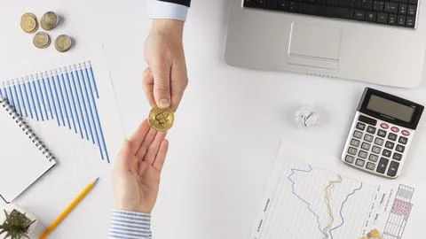 Men exchanging bitcoin with copy space Resolution and high quality beautiful Stock-Fotos