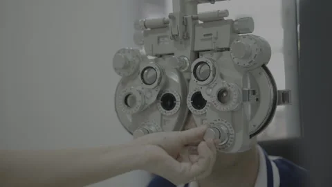 Men eye test in clinic, eye care Stock Footage 305425488