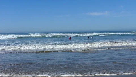 Men Fish in Ocean Video stock 78078276