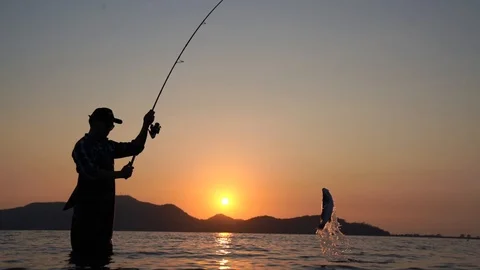 Men Fishing Видео 103557947