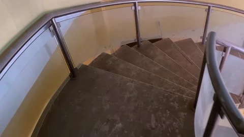 Men go Down in the stair Vídeo Stock 277252927