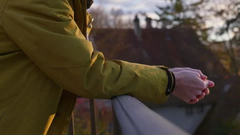 Men leaning against a railing Stock-Footage 320557063