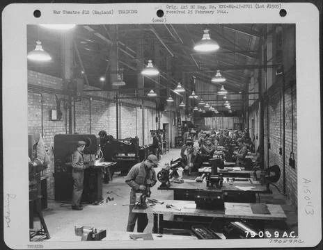 Men Learn Practical Work On Sheet Metal In A Classroom Of A U.S. Technical... Fotos de archivo