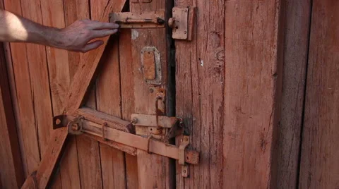 A men opens the door Stock Footage 65448270