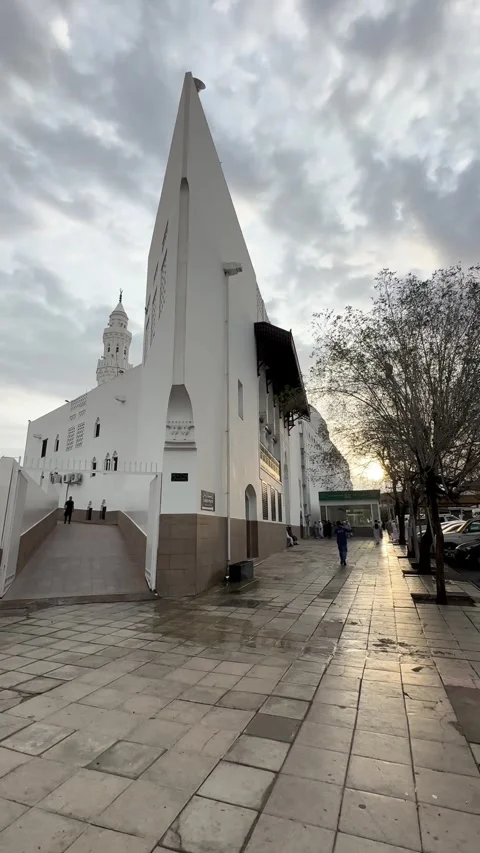 Men Praying Inside Masjid Al Qiblatain Stock-Footage 341528826